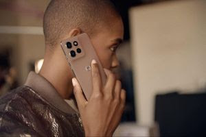 Mocha Mousse: Motorola lança seus smartphones na cor do ano 2025 Mocha Mousse: Motorola lança seus smartphones na cor do ano 2025